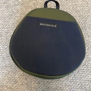 Waterfield Design AirpodMax case